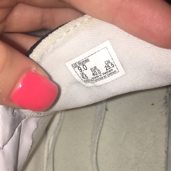 Old school vans - Picture 2 of 2